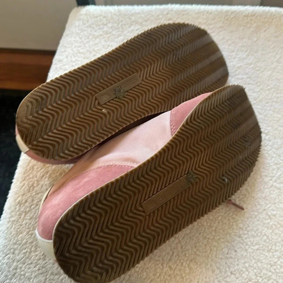 Birdies Pink Roadrunner Sneaker size 10.5 EUC - Picture 4 of 4